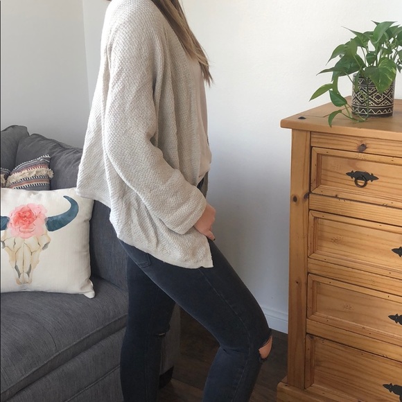 Brandy Melville Cardigan Bundle - Picture 3 of 9